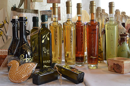 Paprenjak, oils and more liqueurs