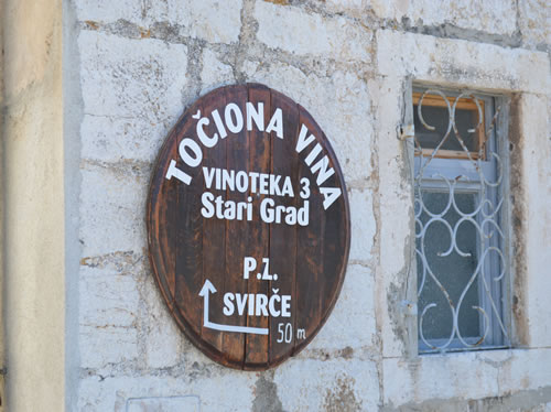 This way to the wine tasting!