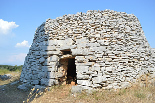 Veli Trim doorway looks west