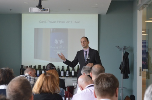 Saša Špiranec guides us through a tasting of the 2011 harvest