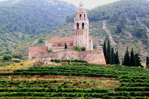 You get a better view of the fortifications from the sea side