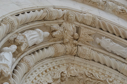 Main portal detail