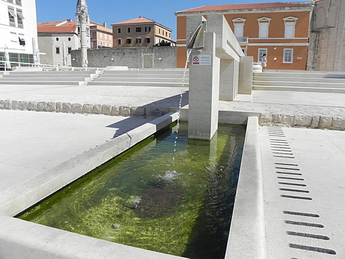 Roman Forum, and fountain