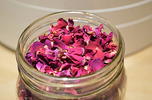 Dried rose petals