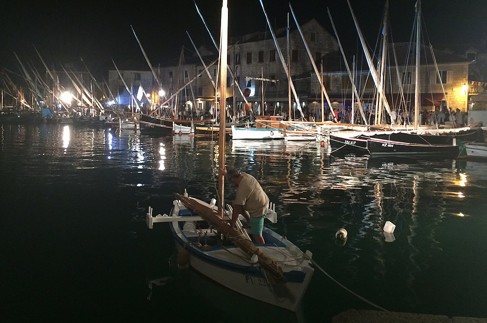 Traditional boat lineup