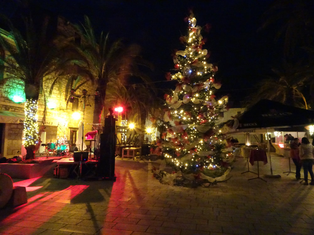 Tvrdalj square dressed up