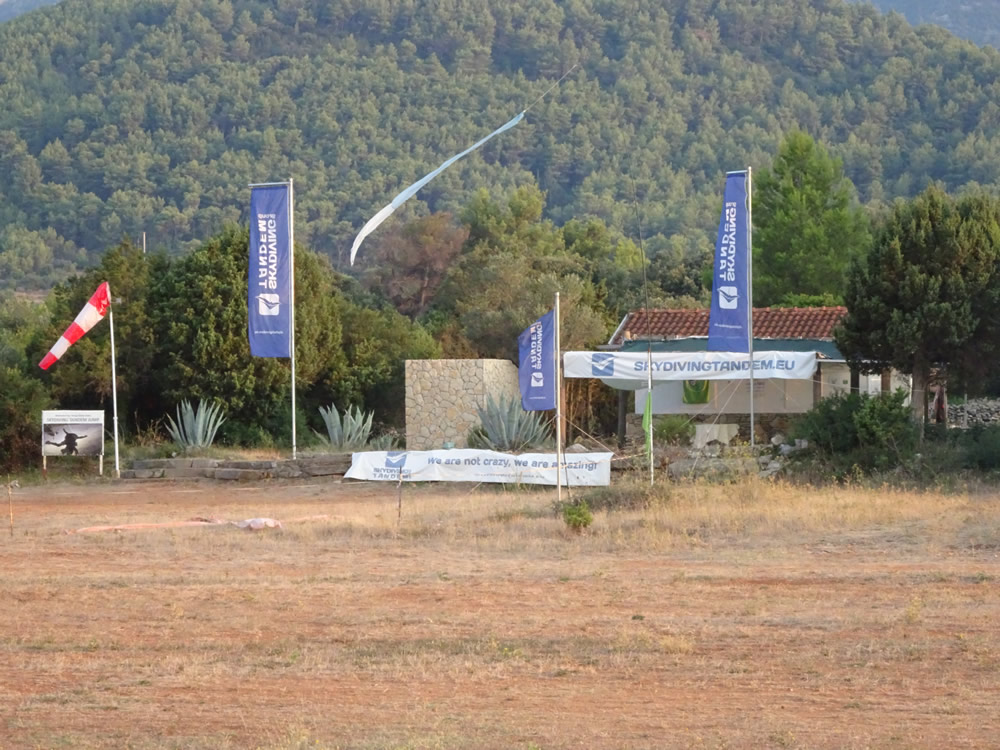 Terminal building