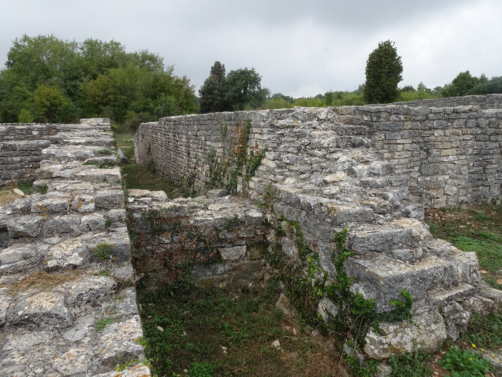 Walls of the Kapitol