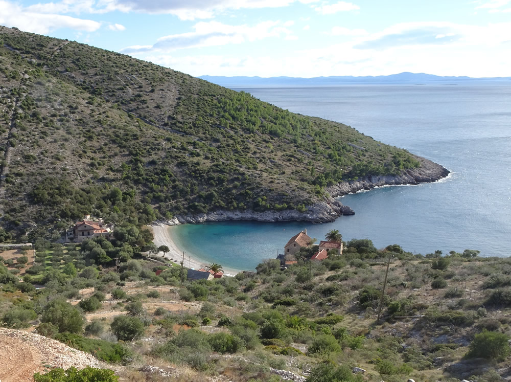 Dubovica from the road