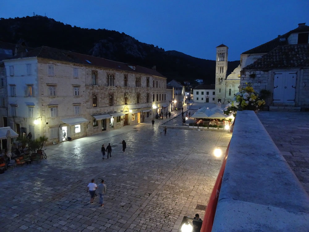 Hvar pjaca at night