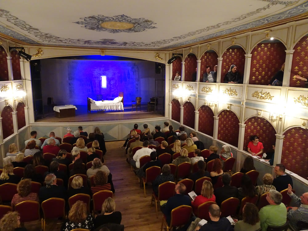 Waiting for the play