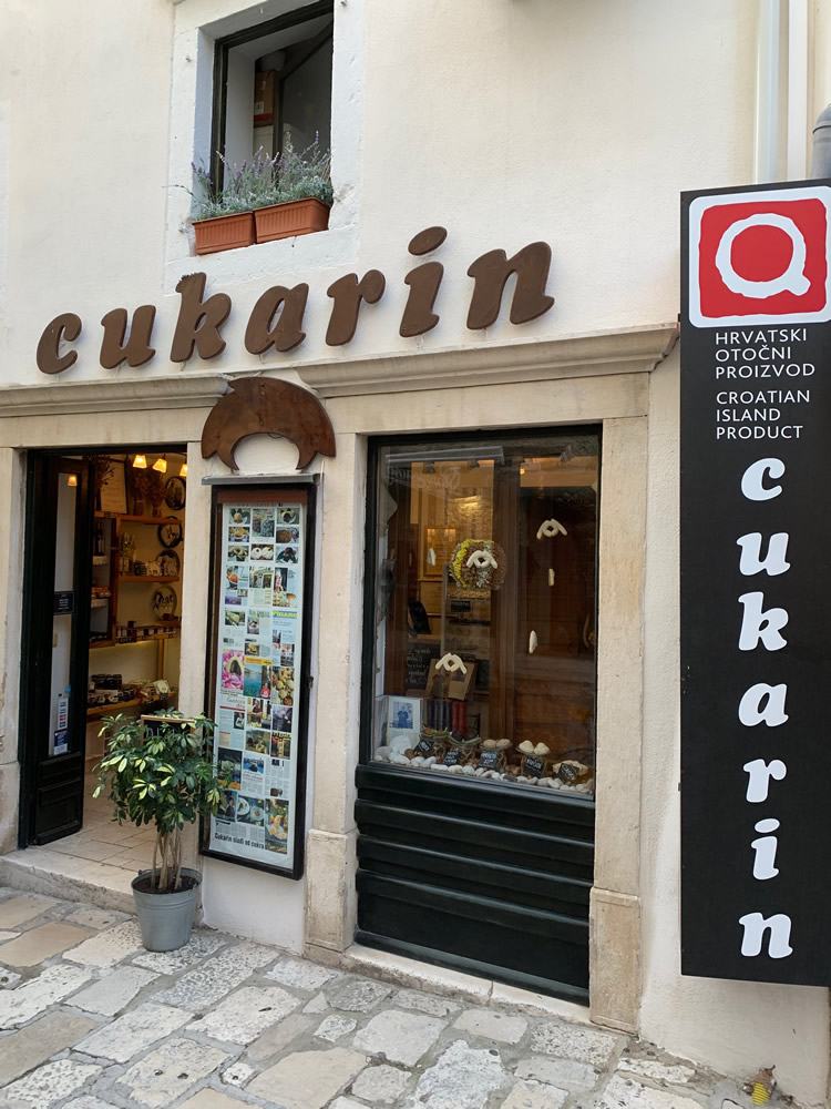 Cukarin - traditional cakes and sweets