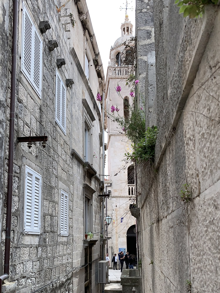 St Marko up the street