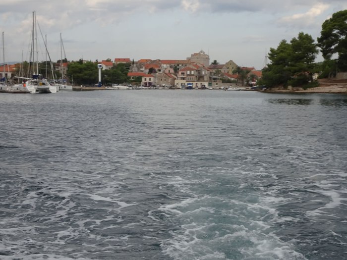 Setting out from Vrboska