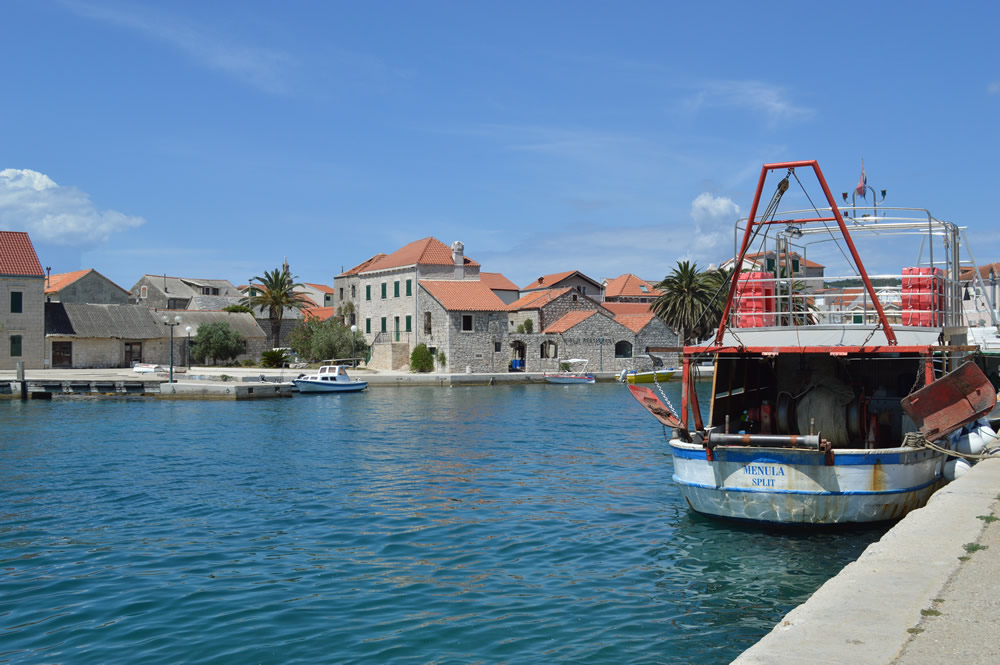Sućuraj harbour