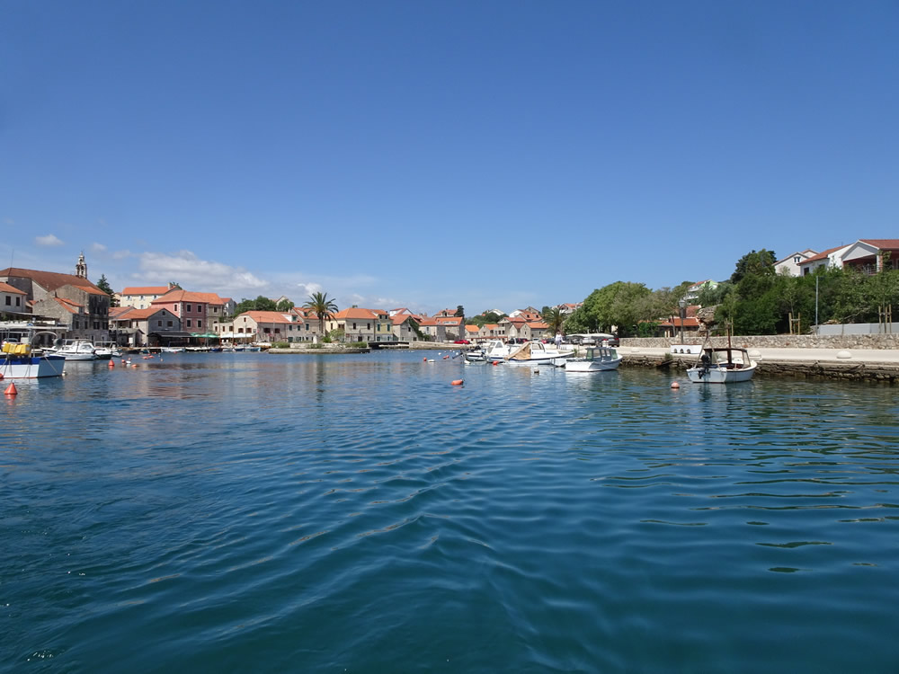 Setting out from Vrboska